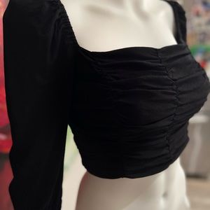 Aritiza - Wilfred black crop top - size S